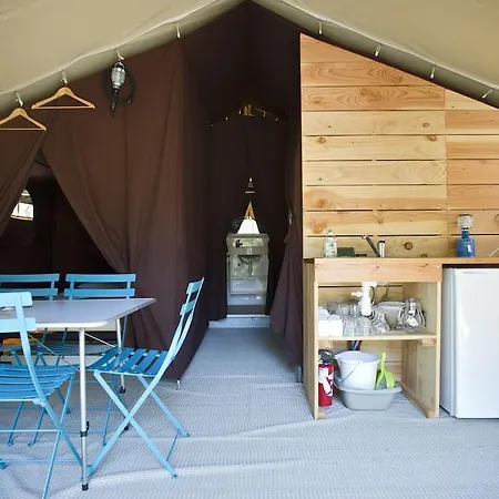 Huttopia Campsite 3*